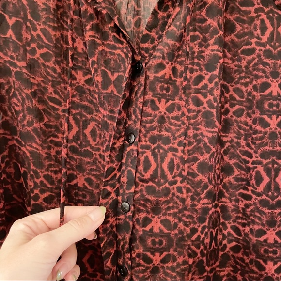 Jessica Simpson Red & Black Sheer Tunic Blouse with Beaded Cuffs Size Small - Picture 5 of 9